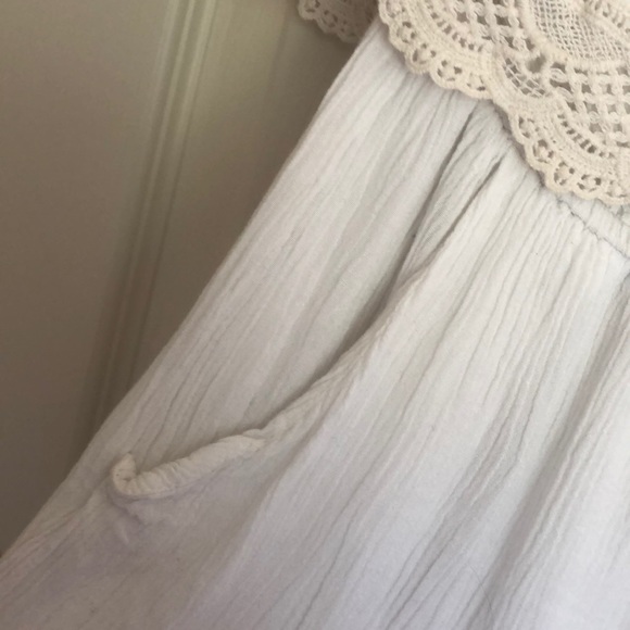 Trendy Forever 21 white romper! - Picture 5 of 5